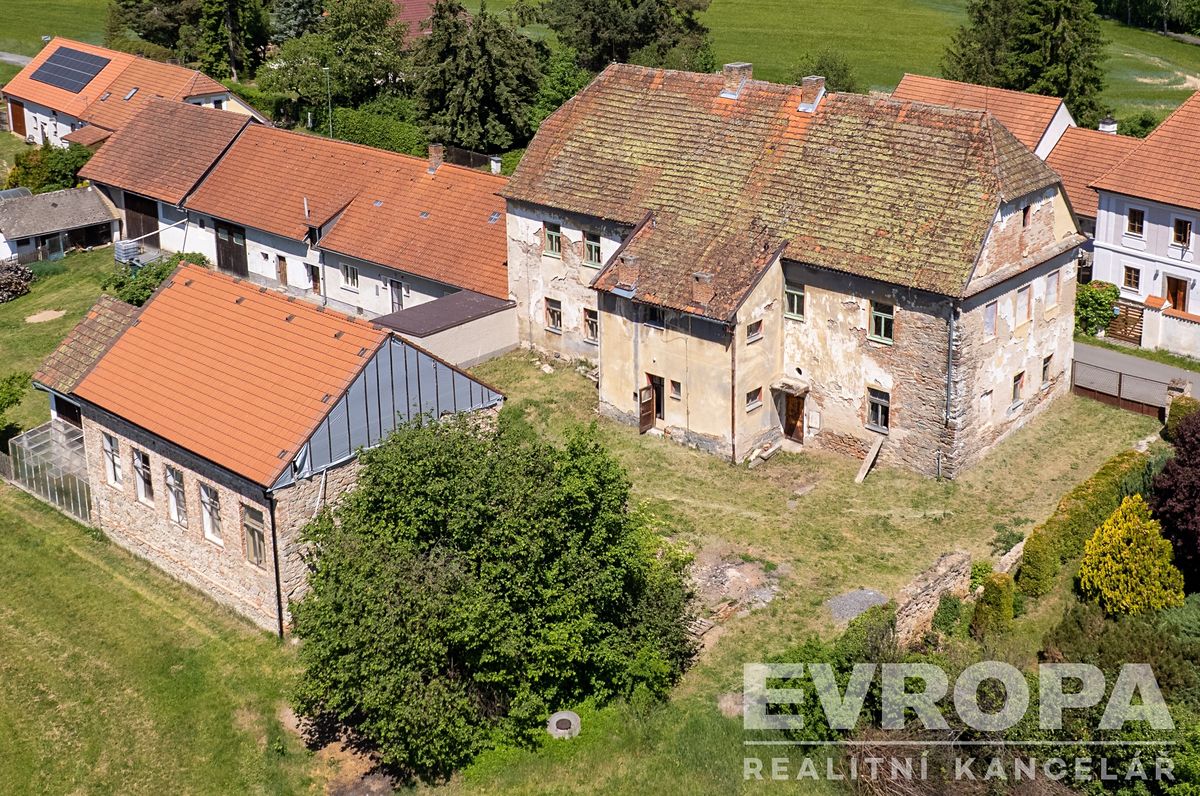 Prodej rodinného domu 631 m², pozemek 856 m²